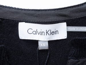 Calvin Klein Ķ Ŭ  V Ʈ 콺