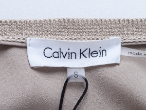 Calvin Klein Ķ Ŭ Ż  